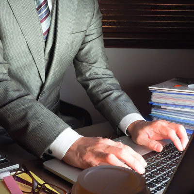 仕事が長引いた夜に