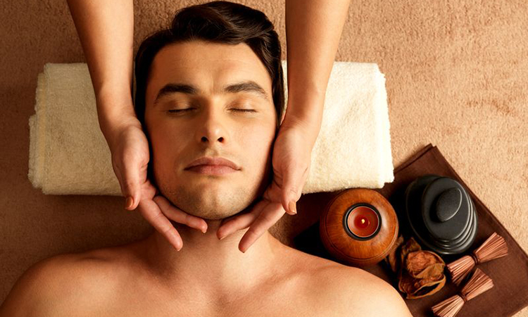 フェイスマッサージ