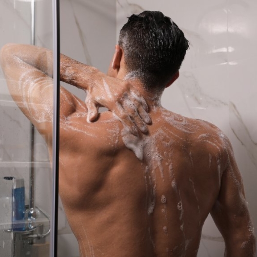 セラピストがくる前にシャワーを浴びないとダメなの？